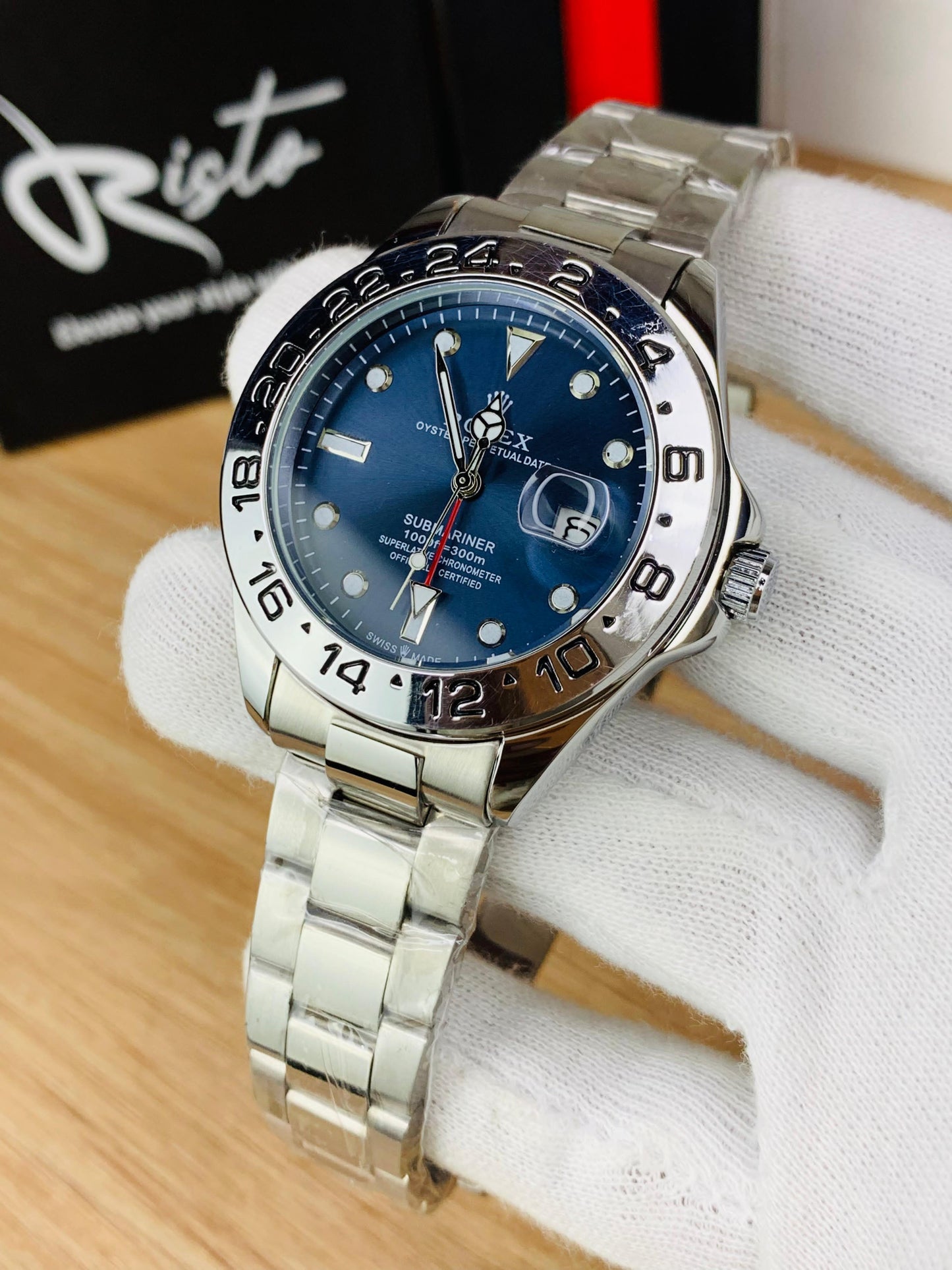 RLX | Luxury Explorer | 16570