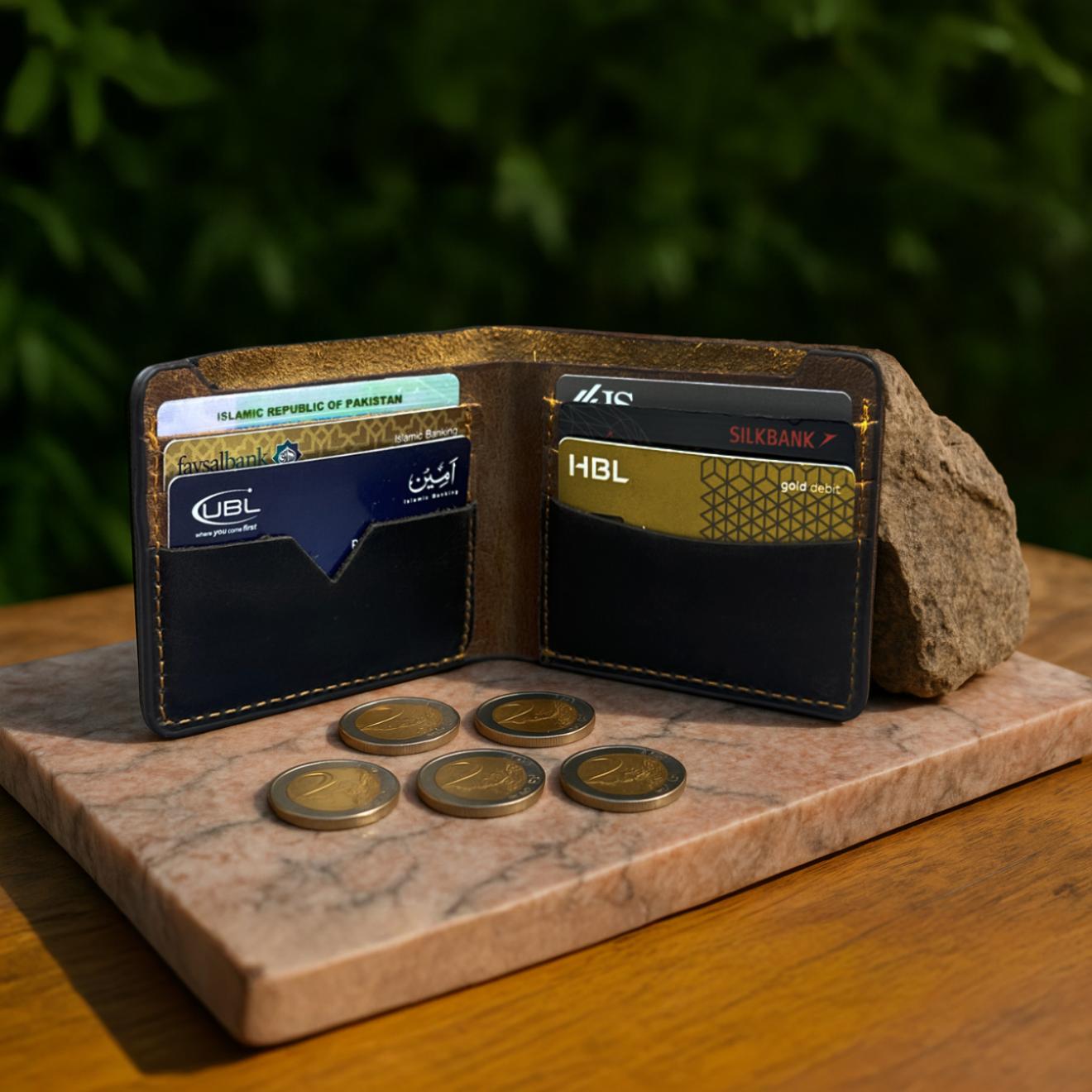 The Arrow - Classic Bi-Fold Leather Wallet - Brown/Black