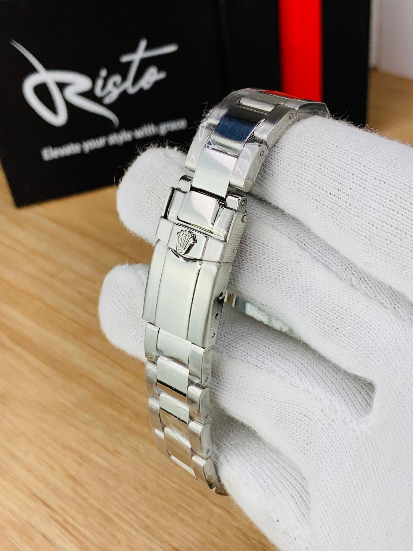 RLX | Luxury Explorer | 16570