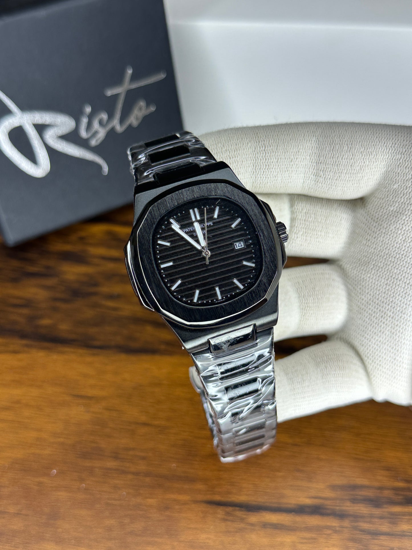 Patek Philippe Nautilus - Stainless Steel