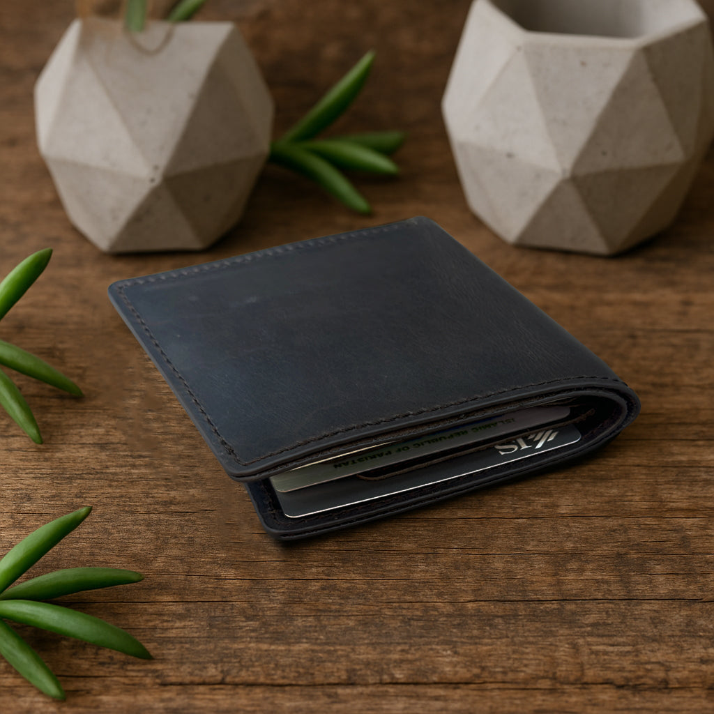 The Fixer - Classic Bi-Fold Leather Wallet - Black/Brown