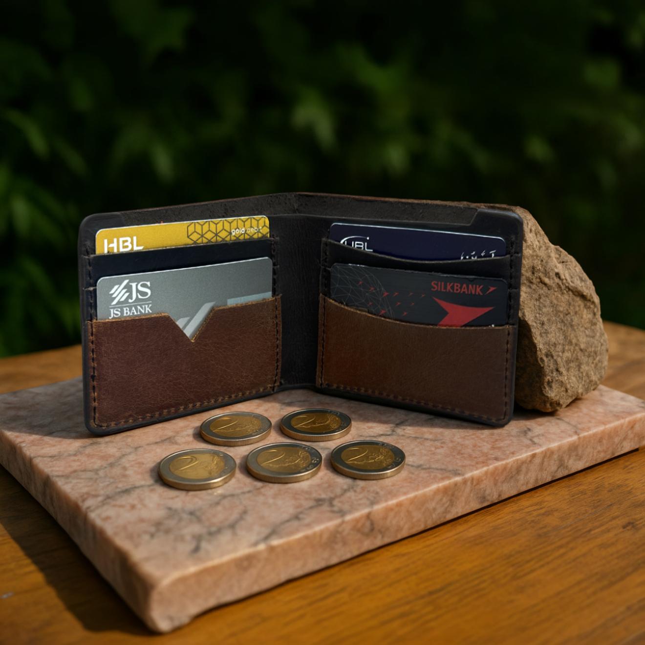 The Arrow - Classic Bi-Fold Leather Wallet - Black/Brown