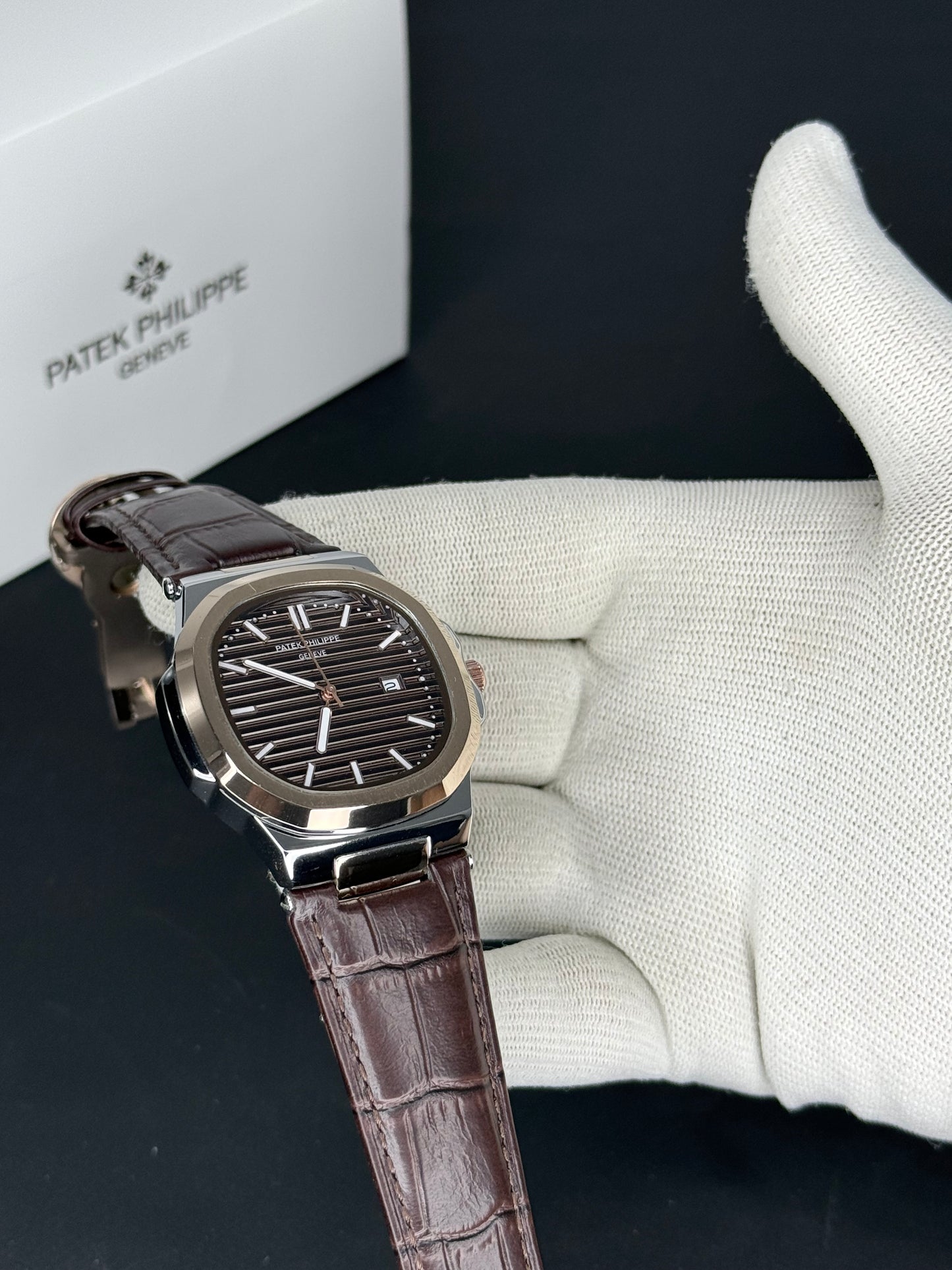 Patek Philippe Nautilus - Leather Strap brown Dial Brown & Rose Gold