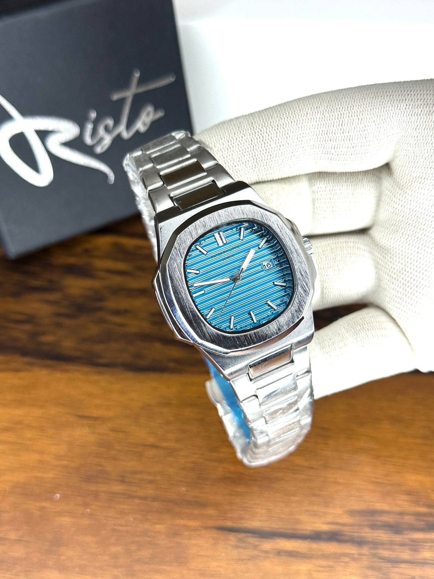 Patek Philippe Nautilus - Stainless Steel