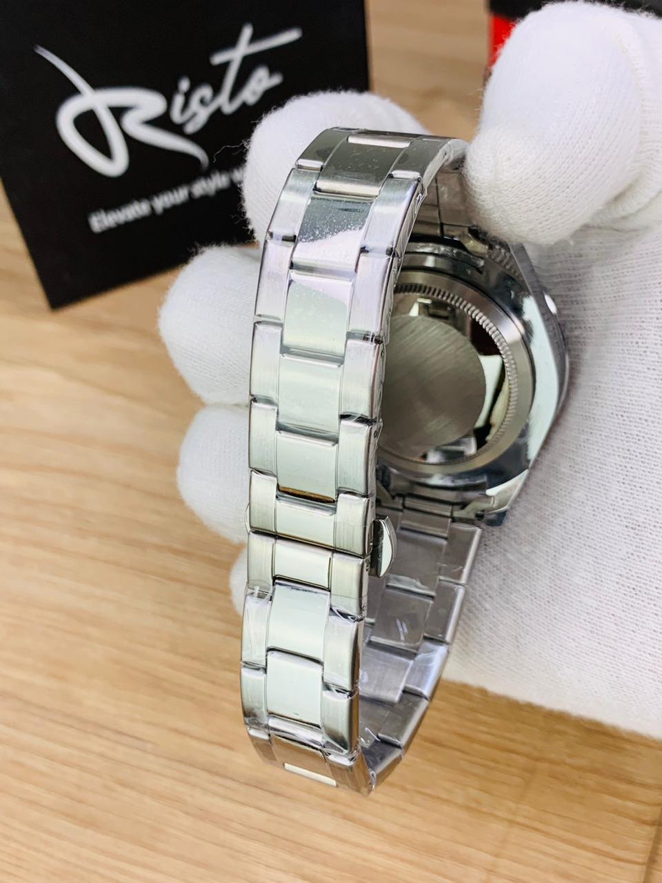 Rolex Yacht-Master 40mm Oyster Steel & Rotatable Bezel - Black Silver